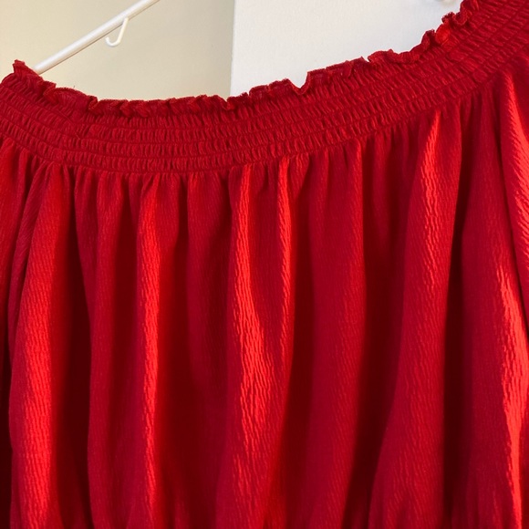 Red crop top - Picture 6 of 7